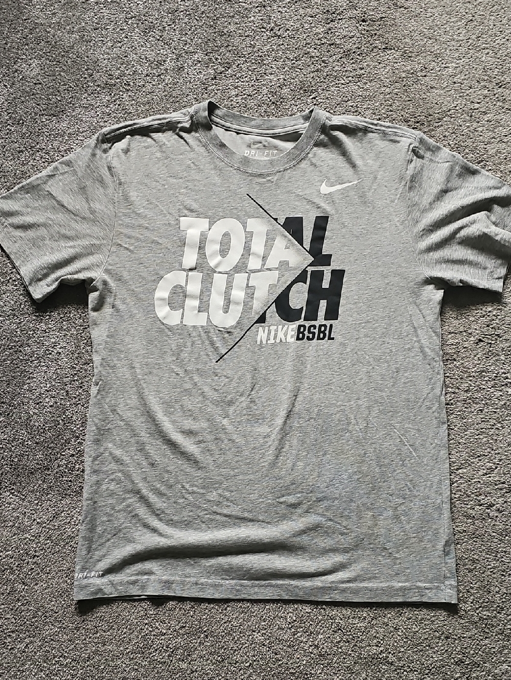 Nike Grey Short Sleeve 'Total Clutch' Graphic Tee
